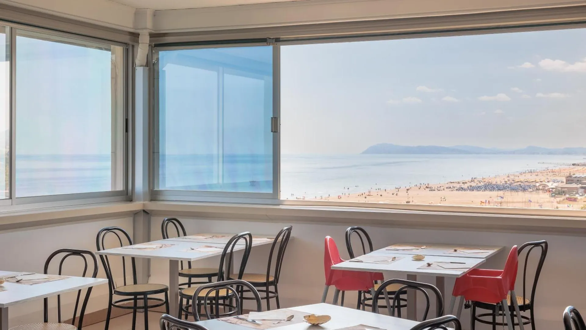 Hotel Centrale Miramare Rimini 3*,